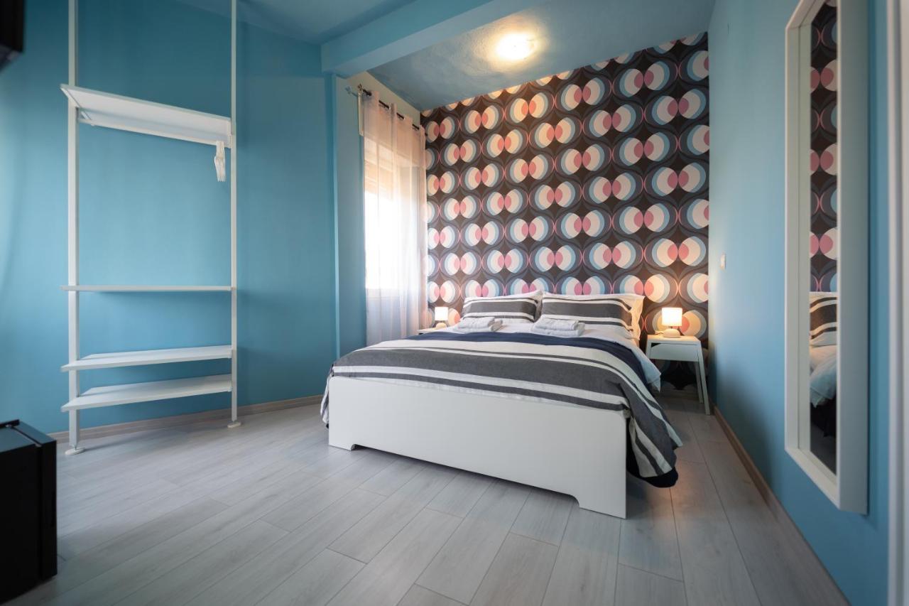 Boutique Rooms Carbonazzi 17 Кальярі Екстер'єр фото